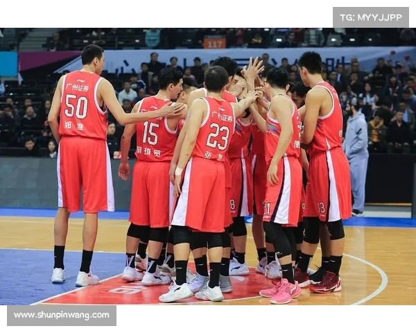 CBA联赛SP赛事深度聚焦球员风采与赛场风云分析