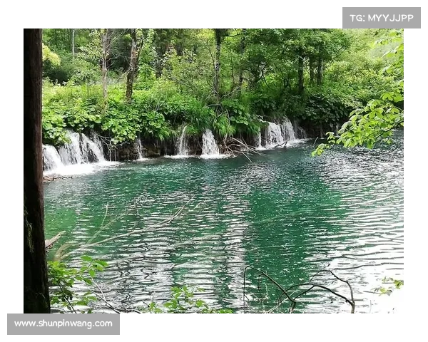 克罗地亚足球锦标赛闪耀巴尔干半岛激情对决之夜