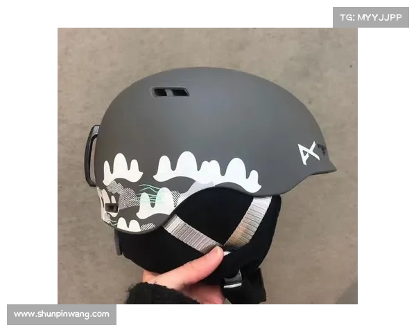 滑雪赛事头盔滑雪赛事头盔推荐